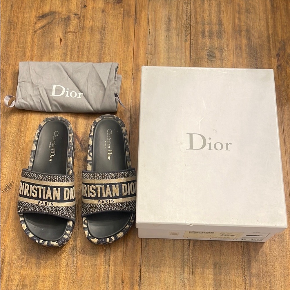 DIOR DWAY SLIDES